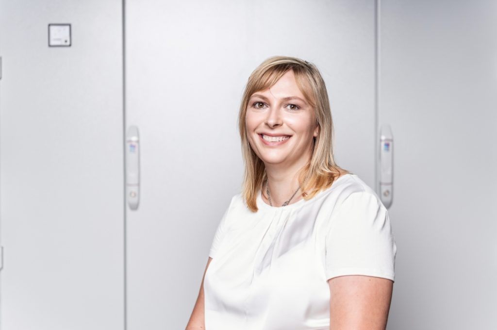 Becker-2-1030×736 Becker-2-1030x736